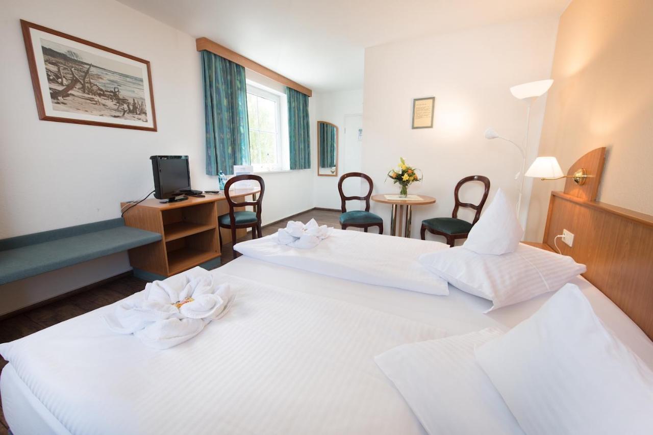 גראל-מוריץ Hotel Ostseewoge מראה חיצוני תמונה