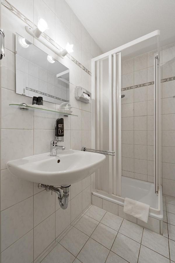 גראל-מוריץ Hotel Ostseewoge מראה חיצוני תמונה