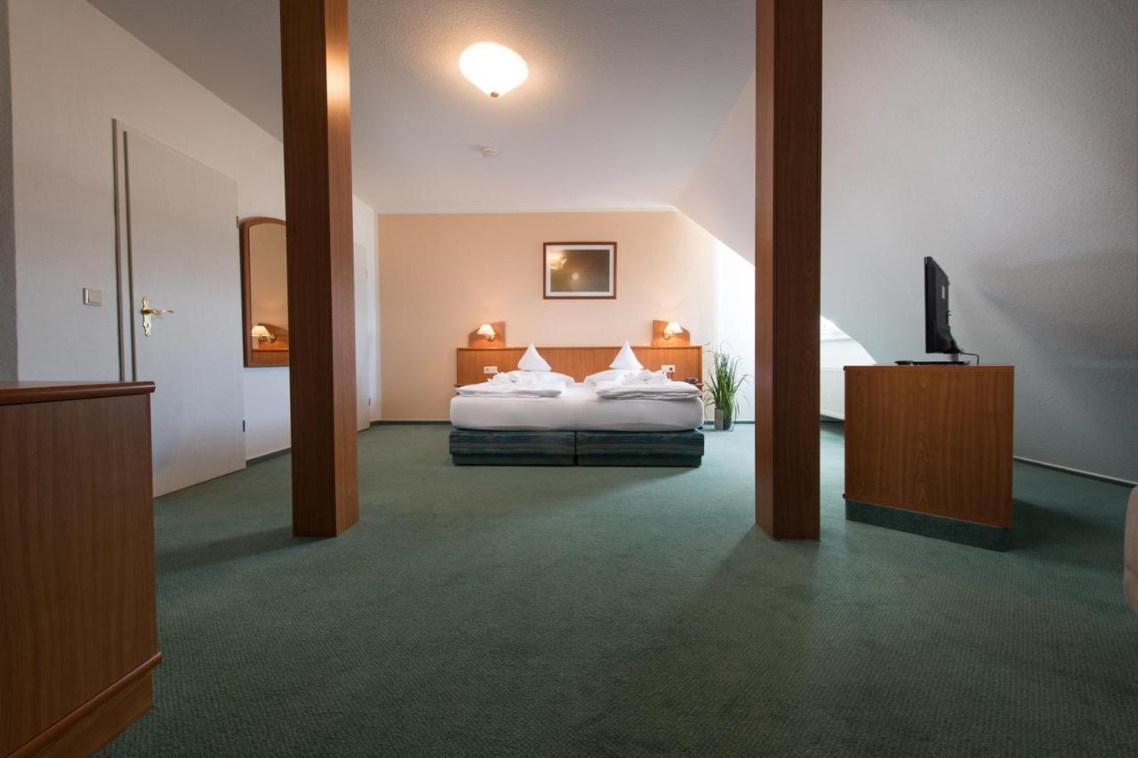 גראל-מוריץ Hotel Ostseewoge מראה חיצוני תמונה